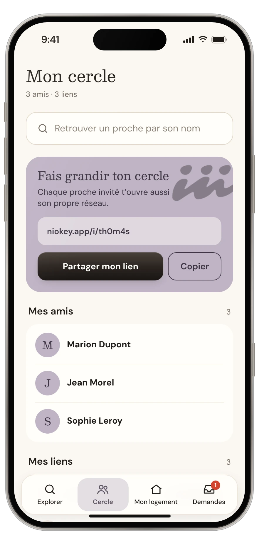 Un iPhone affichant Mon cercle : tes amis, tes liens et ton lien d’invitation